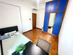 Gold Coast Condo (D5), Condominium #553640431